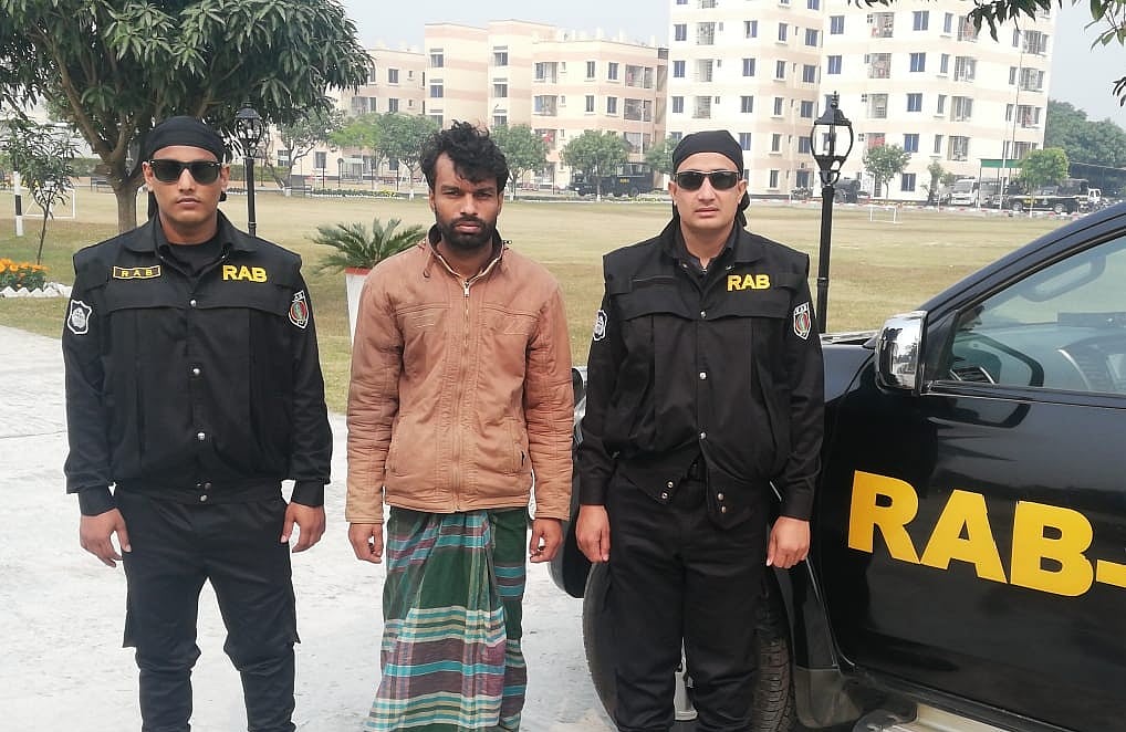 স্ত্রীকে হত্যার অভিযোগে র‍্যাবের হাতে আটক রুবেল হোসেন