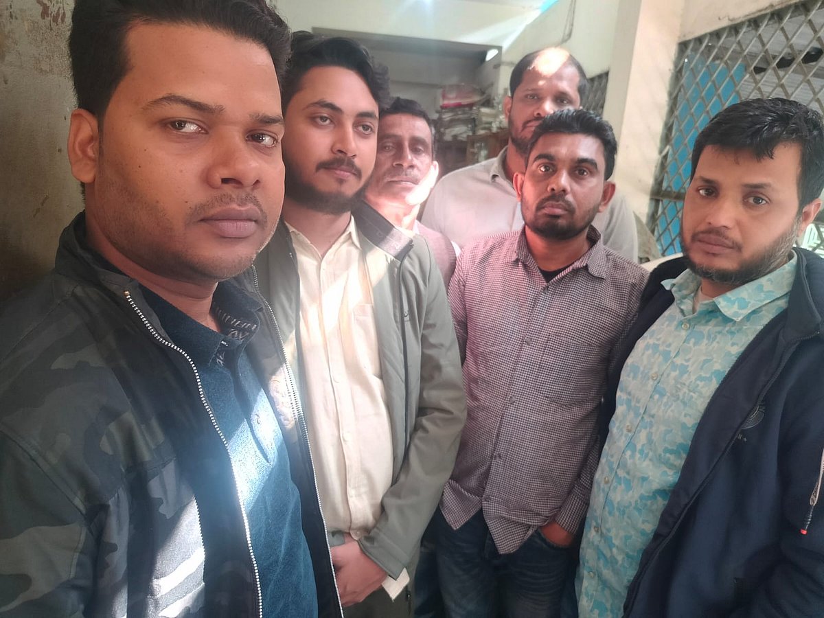 তেজগাঁও ভূমি অফিস থেকে গ্রেপ্তার ছয় ব্যক্তি। ঢাকা, ৩০ জানুয়ারি