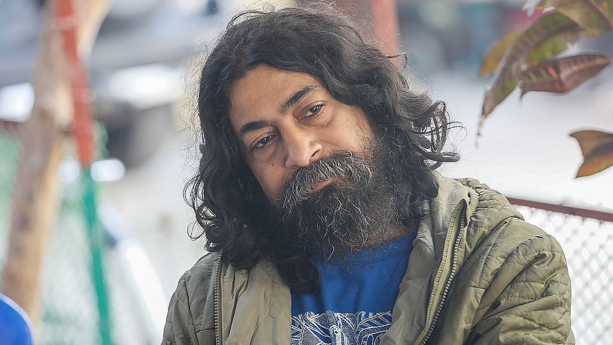 চট্টগ্রামে আড্ডায় রাহুল আনন্দ। সৌরভ দাশ