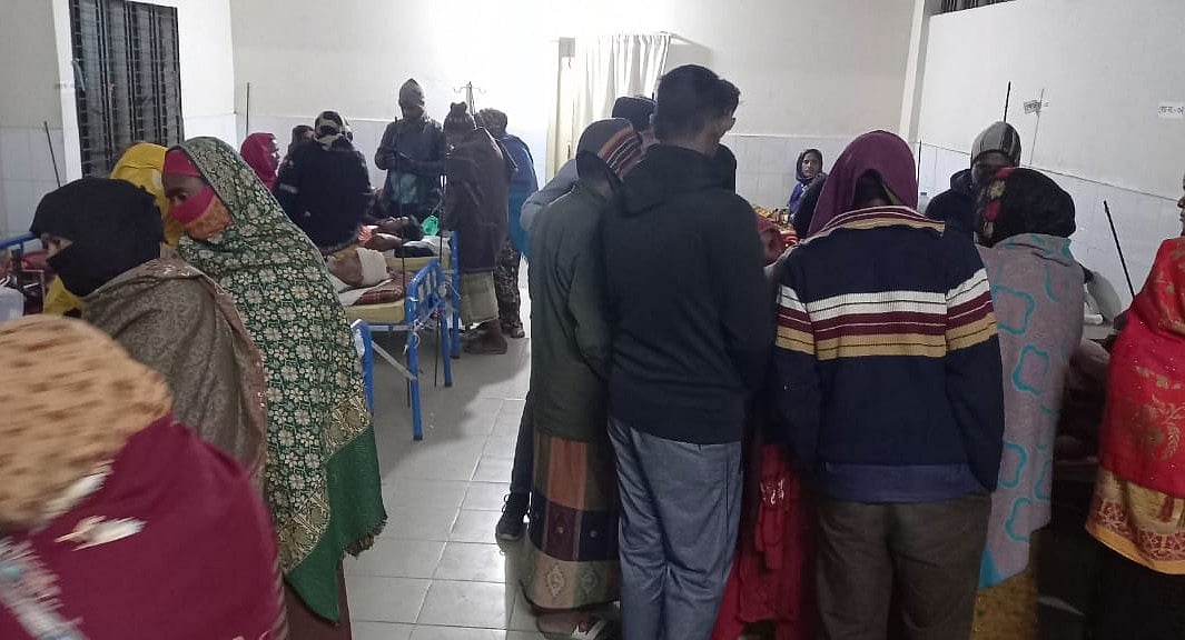 দুইপক্ষের সংঘর্ষে আহতদের মুজিবনগর উপজেলা স্বাস্থ্য কমপ্লেক্সে ভর্তি করা হয়। গতকাল রাতে