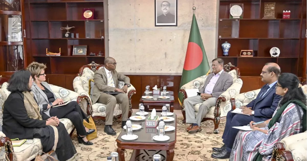 পররাষ্ট্রমন্ত্রী হাছান মাহমুদের সঙ্গে বাংলাদেশ ও ভুটানে বিশ্বব্যাংকের কান্ট্রি ডিরেক্টর আব্দুলায়ে সেকে বৈঠক করেন