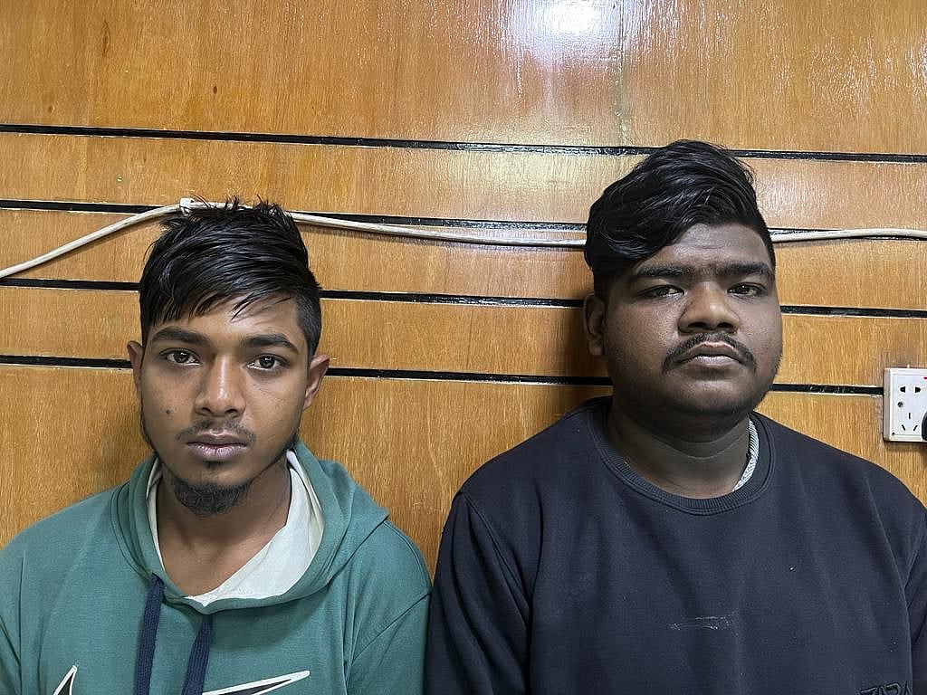 গ্রেপ্তার দুই ব্যক্তি