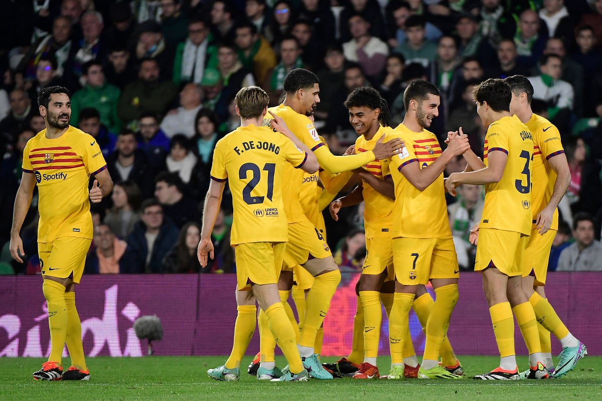 আর্থিক সংকটের সঙ্গে বার্সেলোনার মাঠের পারফরম্যান্স অতটা ভালো নয়