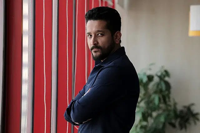 প্রথম আলো কার্যালয়ে পরমব্রত চট্টোপাধ্যায়