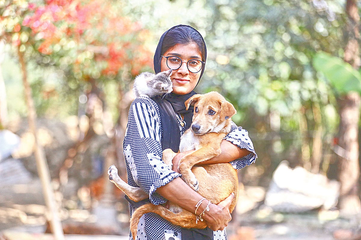 প্রাণীদের প্রতি ভালোবাসা থেকে মামিয়াত চৌধুরী গড়ে তুলেছেন প্রাণীদের আশ্রয় ও চিকিৎসাকেন্দ্র। বিয়ানীবাজারের চরখাই বাগবাড়িতে