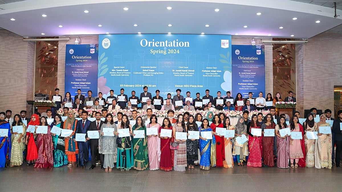 নর্থ সাউথ বিশ্ববিদ্যালয়ের স্প্রিং সেমিস্টারের স্নাতক ভর্তি পরীক্ষায় ফলাফলের ভিত্তিতে ২৩ জনকে মেধাভিত্তিক শতভাগ বৃত্তি দিয়েছে