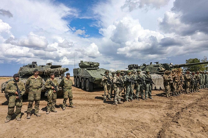 শীতল যুদ্ধের পর ন্যাটোর সবচেয়ে বড় সামরিক মহড়াটি এখন চলছে। স্টিডফাস্ট ডিফেন্ডার জানুয়ারি মাসে শুরু হওয়া এই মহড়াটি চলবে মে মাস পর্যন্ত।