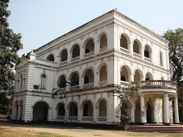 বাংলা একাডেমি ভবন