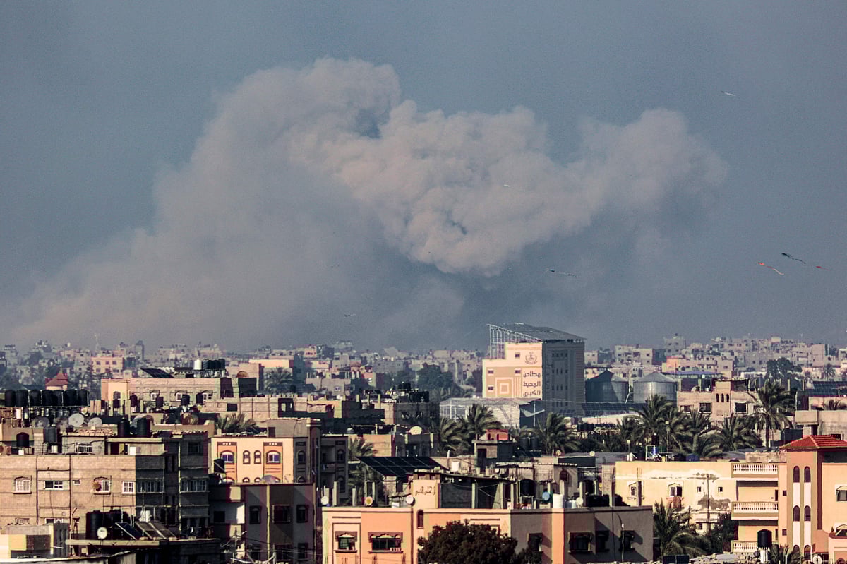 ৭ অক্টোবর থেকে গাজায় নির্বিচার হামলা চালিয়ে আসছে ইসরায়েল