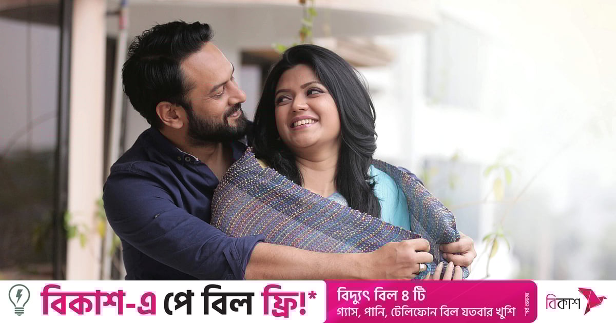 Külot kiygan tola ayolning fotosurati Külot kiygan tola ayolning fotosurati