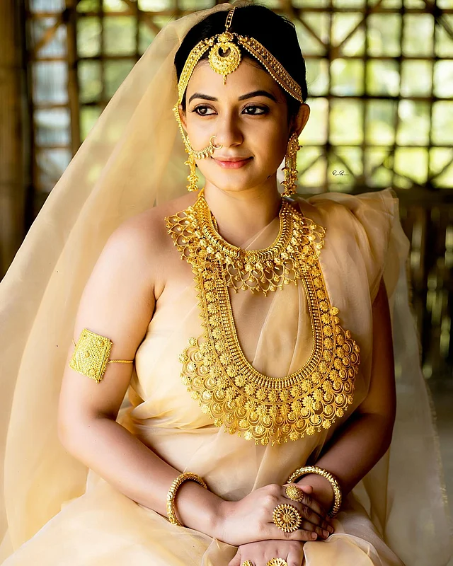 Katta kokrakli gozal qizlar