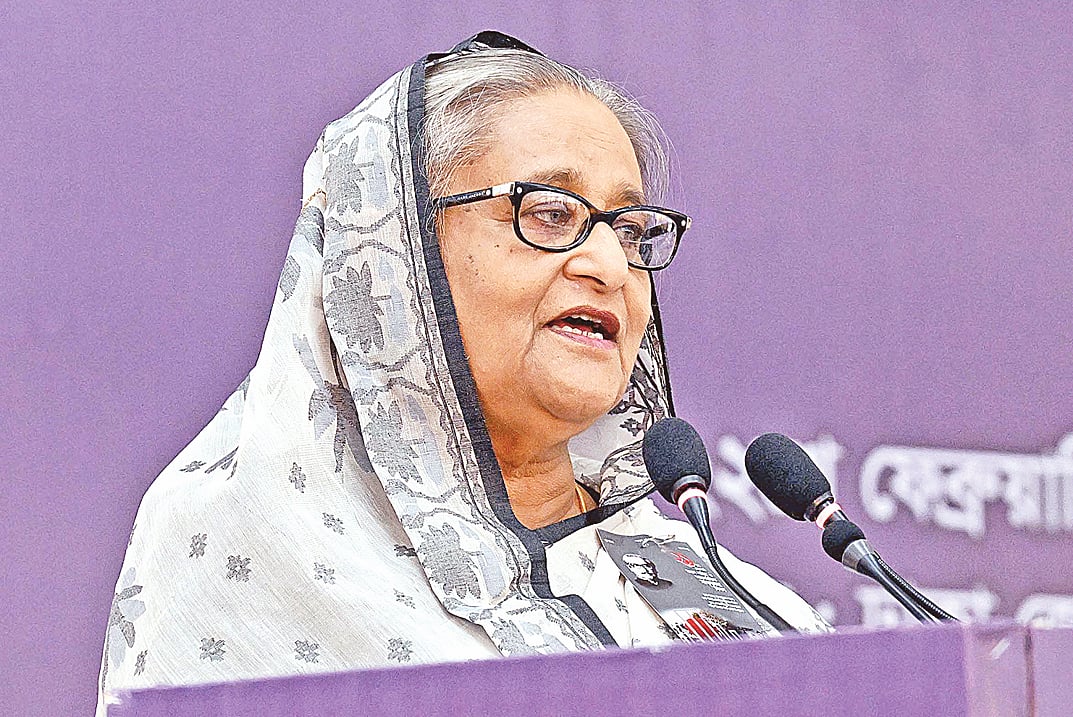 মহান শহীদ দিবস উপলক্ষে আওয়ামী লীগ আয়োজিত আলোচনা সভায় বক্তব্য দেন প্রধানমন্ত্রী শেখ হাসিনা। গতকাল রাজধানীর তেজগাঁওয়ে