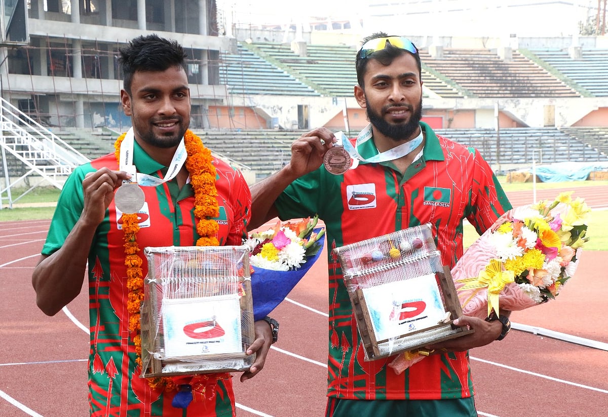 এশিয়ান ইনডোরে পদক জেতা জহির রায়হান ও মাহফুজুর রহমান