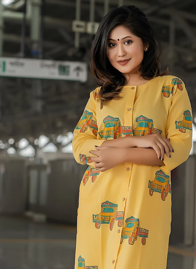 Italiya kafel porno aktrisa