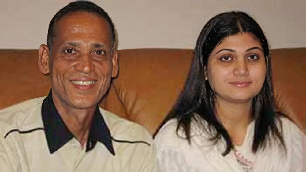 আজম খানের সঙ্গে বড় মেয়ে ইমা খান