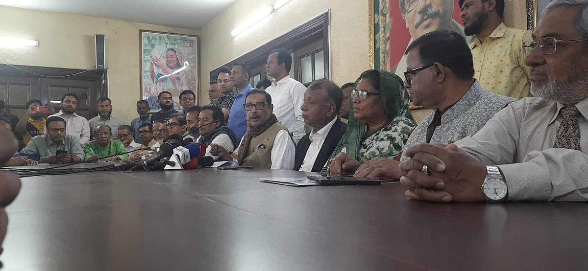 ‘আওয়ামী লীগের সভাপতির ধানমন্ডির রাজনৈতিক কার্যালয়ে সংবাদ সম্মেলনে কথা বলেন ওবায়দুল কাদের। আজ মঙ্গলবার দুপুরে