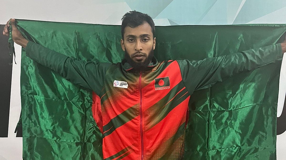 হাই জাম্পার মাহফুজুর রহমান জিতেছেন ব্রোঞ্জ পদক