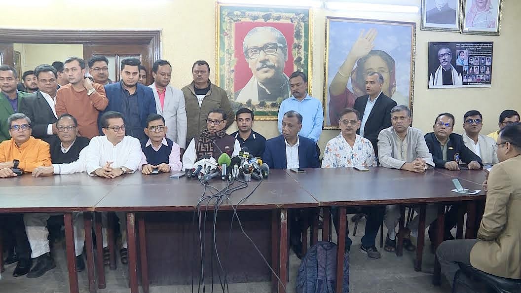 মঙ্গলবার বিকেলে রাজধানীর ধানমন্ডির আওয়ামী লীগের সভাপতি শেখ হাসিনার কার্যালয়ে আয়োজিত সংবাদ সম্মেলনে বক্তব্য দেন দলের সাধারণ সম্পাদক ওবায়দুল কাদের