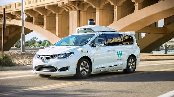 ওয়েমোর চালকবিহীন গাড়ি