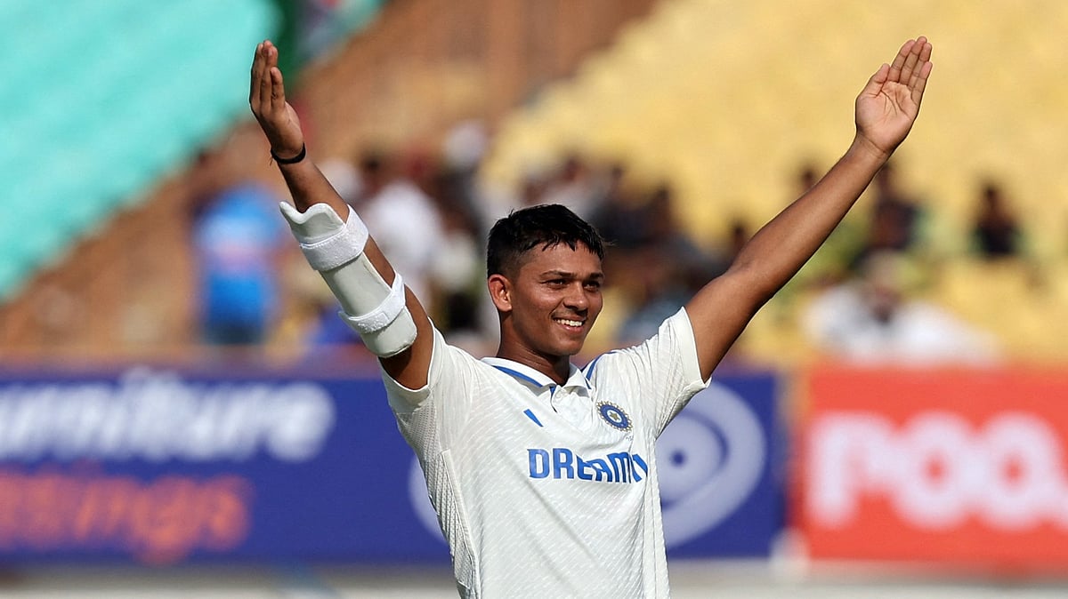 দুর্দান্ত সেঞ্চুরির পর ভারতের যশম্বী জয়সোয়াল