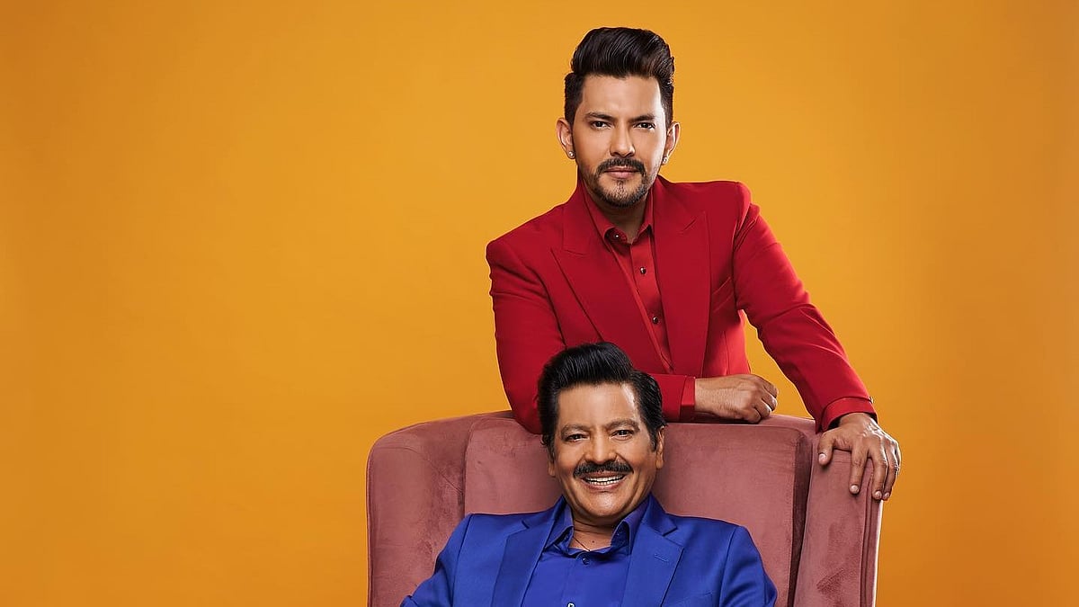 উদিত ও আদিত্য নারায়ণ। ফেসবুক থেকে