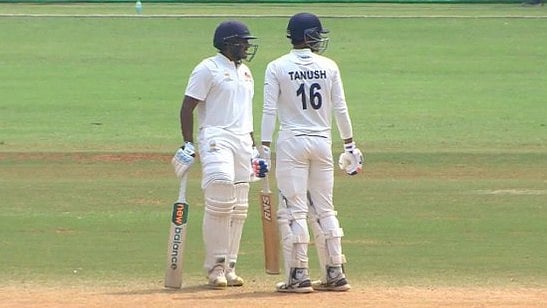 রঞ্জি ট্রফির কোয়ার্টার ফাইনালে শেষ উইকেট জুটিতে ২৩২ রান তুলেছেন মুম্বাইয়ের তুষার দেশপান্ডে ও তানুশ কোটিয়ান