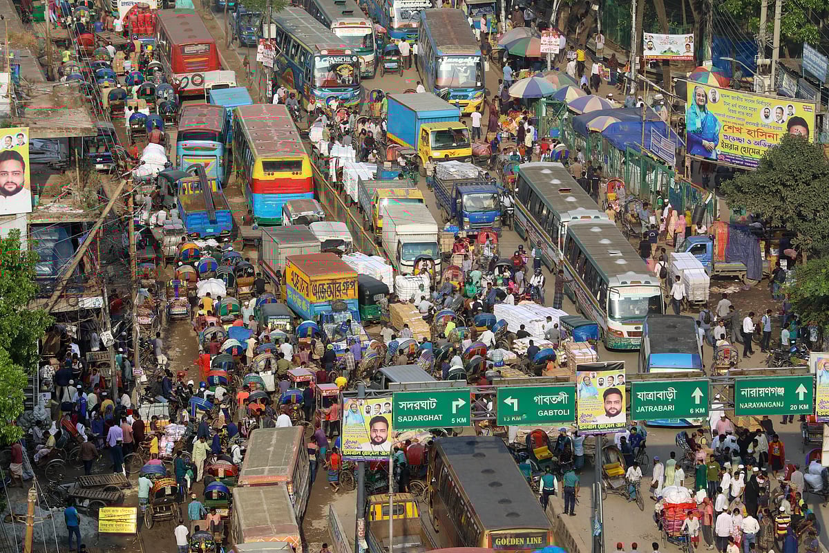 নয়াবাজার–বাবুবাজার সড়কে যানজট