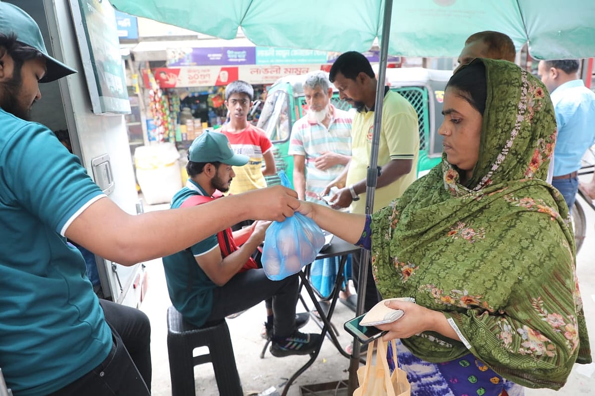 পবিত্র রমজান উপলক্ষে সুলভ মূল্যে মাংস, দুধ, ডিম ও মাছ বিক্রি কার্যক্রমের উদ্বোধন করে মৎস্য ও প্রাণিসম্পদ মন্ত্রণালয়