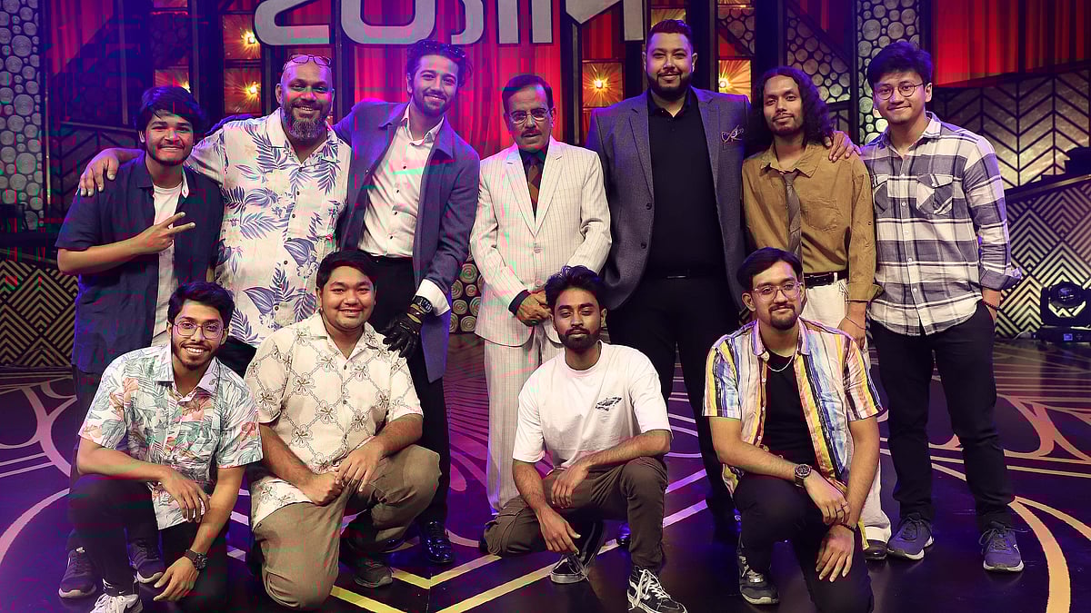 ২ মার্চ মিরপুর ইনডোর স্টেডিয়ামে ইত্যাদির বিশাল সেটে গানটির চিত্রধারণ করা হয়