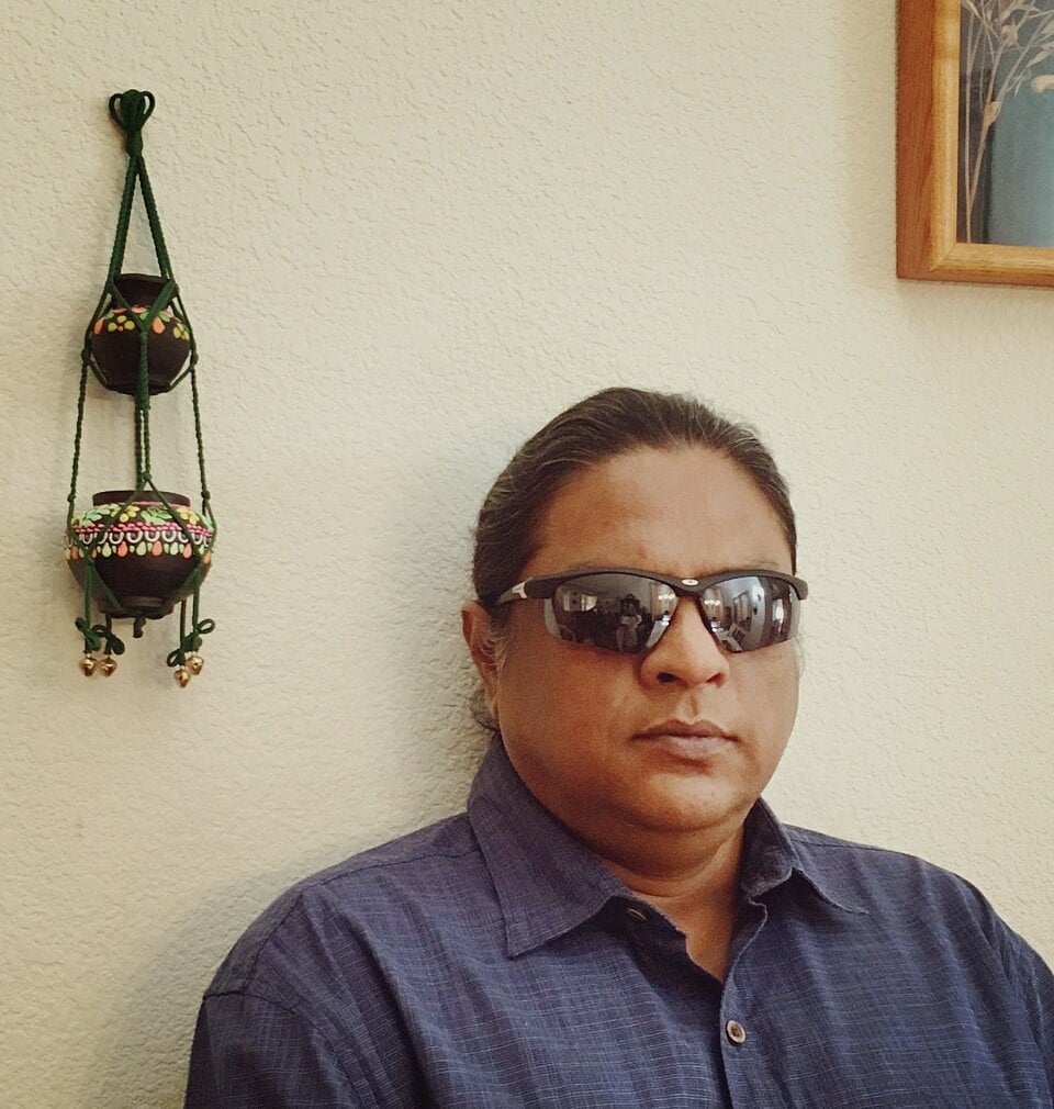 ‘নখ থেকে চুল পর্যন্ত শিল্পী ছিলেন তিনি। নব্বই দশকে যাঁদের যৌবন উদ্গত, তাঁদের কাছে খালিদ একটা অবসেশনের নাম।’