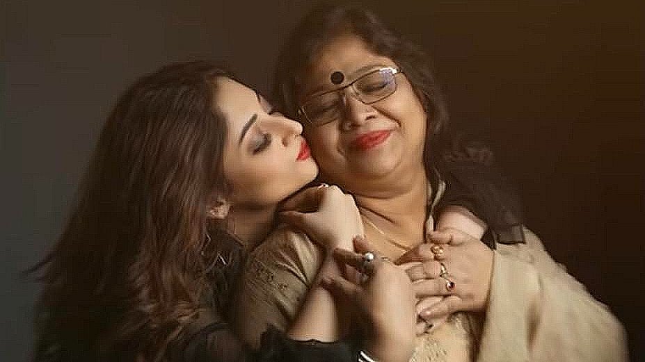 এ ছবিটি ফেসবুকে শেয়ার করেছেন পূজা