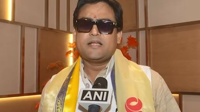 বিজেপির কেন্দ্রীয় মন্ত্রী শান্তনু ঠাকুর–