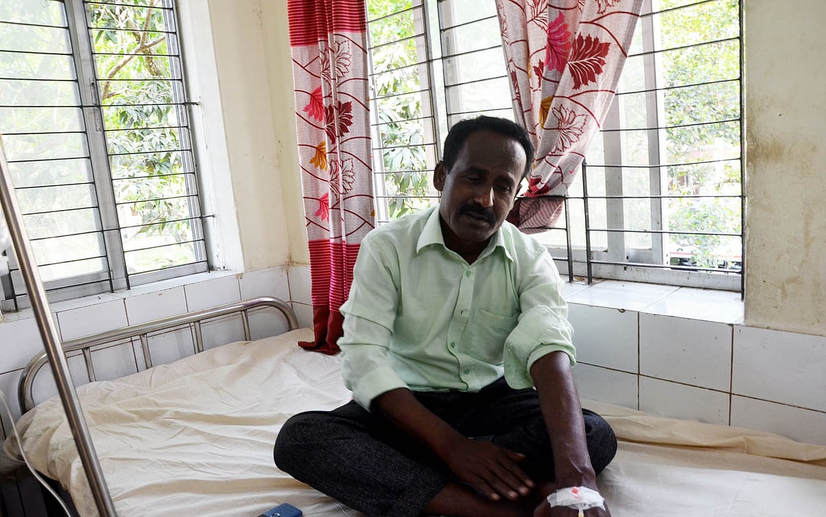 কুষ্টিয়ার খোকসা উপজেলা আওয়ামী লীগের সাংগঠনিক সম্পাদক আলমগীর হোসেন। বৃহস্পতিবার খোকসা উপজেলা স্বাস্থ্য কমপ্লেক্সে