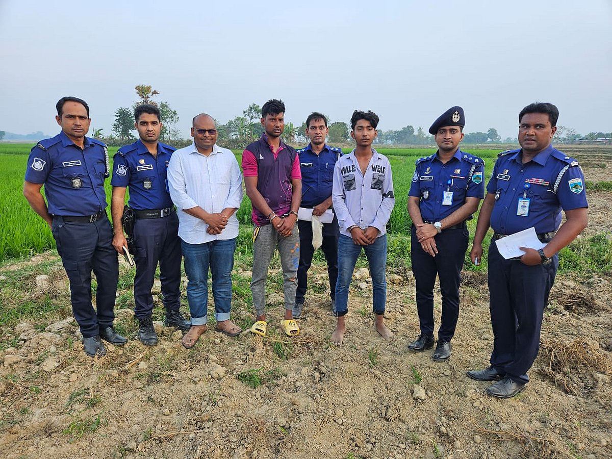 রাজশাহীতে নির্মাণাধীন ভবন থেকে তরুণীর লাশ উদ্ধারের ঘটনায় সৎভাই-ভাবিসহ তিনজনকে আটক করেছে পুলিশ