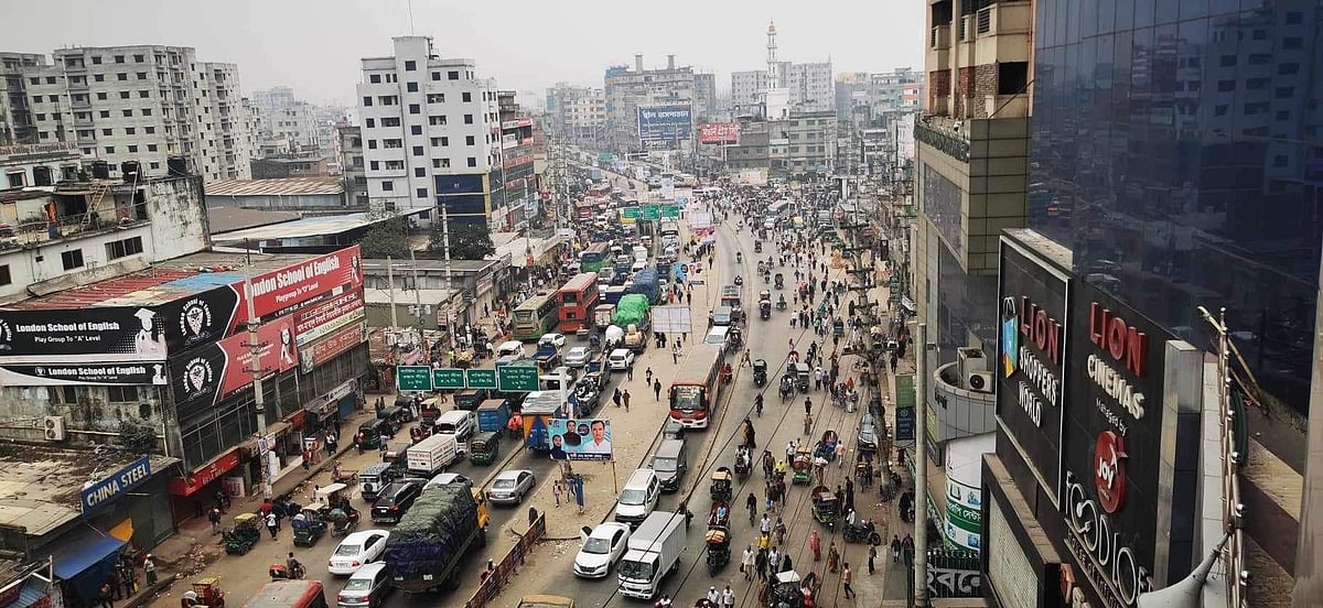 কেরানীগঞ্জের কদমতলী এলাকার সড়ক ও বাবুবাজার সেতু এলাকায় যানজট।
