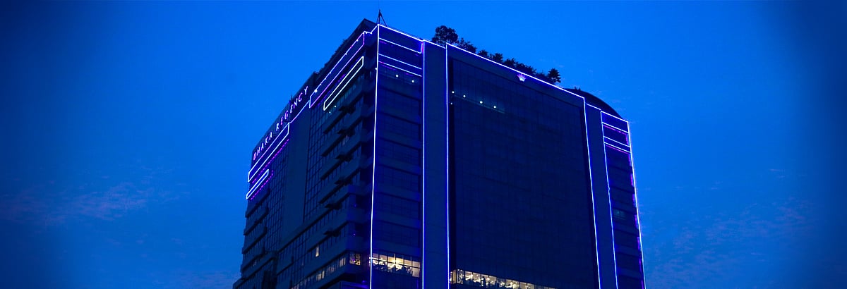 ঢাকা রিজেন্সি হোটেলে অভিযান চালিয়ে ছাদের রেস্তোরাঁ ভেঙে দেওয়া হয়েছে