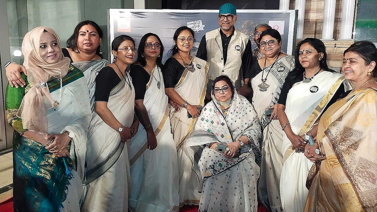 ‘স্মরণে সব্যসাচী’ সন্ধ্যার প্রধান অতিথি ছিলেন কাজী সব্যসাচীর কন্যা খিলখিল কাজী