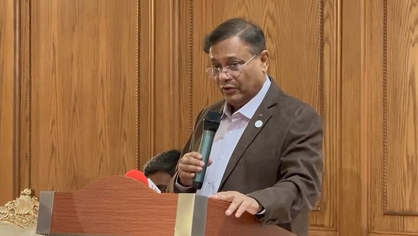 জেদ্দায় স্থানীয় একটি হোটেলে প্রবাসী বাংলাদেশিদের এক অনুষ্ঠানে বক্তব্য দেন পররাষ্ট্রমন্ত্রী হাছান মাহমুদ