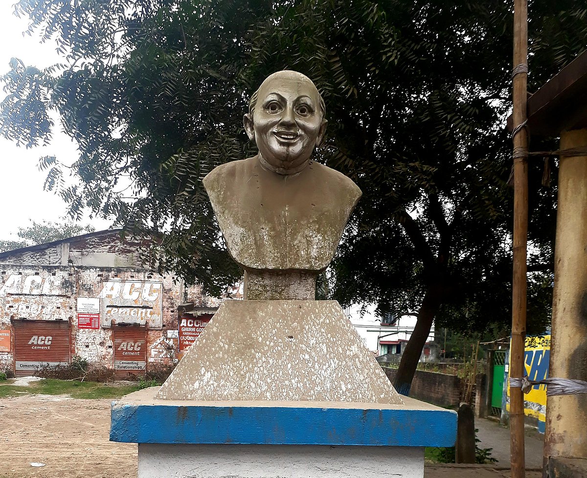 পশ্চিমবঙ্গের কৃষ্ণনগরে গোপাল ভাঁড়ের আবক্ষ মূর্তি