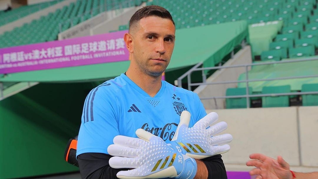 আর্জেন্টাইন গোলকিপার এমিলিয়ানো মার্তিনেজ