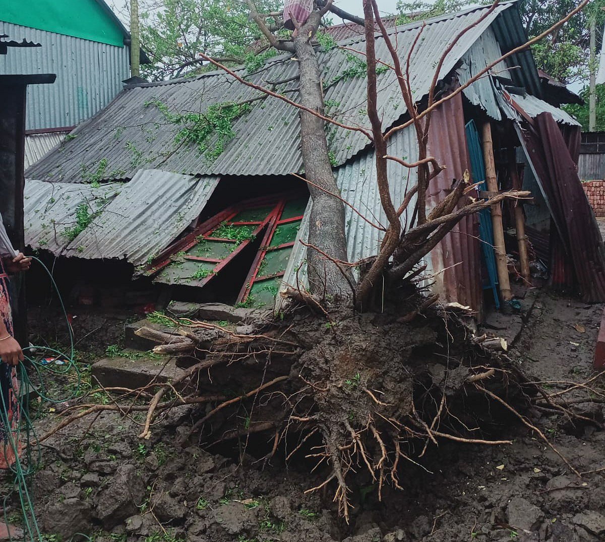 ব্রাহ্মণবাড়িয়া সদর উপজেলার সুলতানপুর ইউনিয়নের উত্তর জাঙ্গাল গ্রামে কালবৈশাখীতে ২৫ থেকে ৩০টি কাঁচা বসতঘর ভেঙে ক্ষতিগ্রস্ত হয়েছে