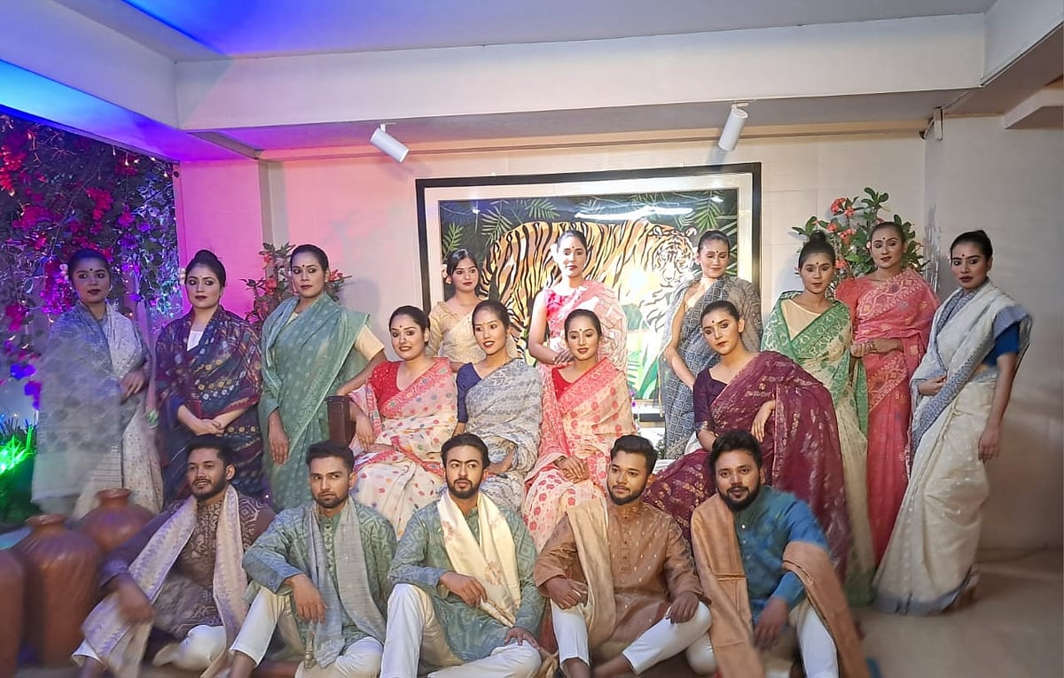 ব্যতিক্রমী এই ফ্যাশন শো এর আয়োজন করে কুমুদিনী