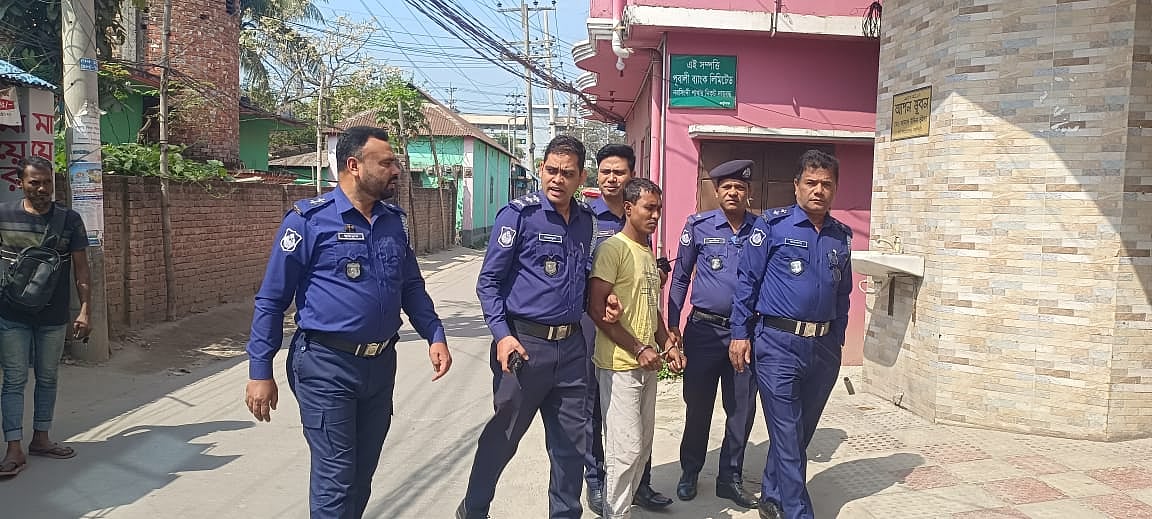 নরসিংদীর মাধবদী থেকে ৬ মার্চ মাসুম বিল্লাকে গ্রেপ্তার করা হয়