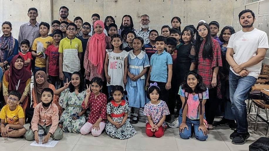 স্পেশাল ওপেন ডে’ আয়োজনে শিক্ষার্থীদের সঙ্গে অতিথিরা