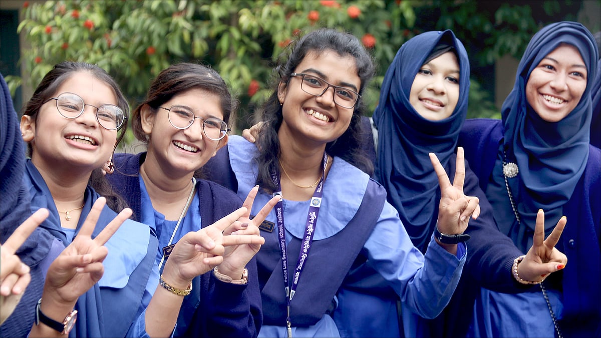 যশোর পুলিশ লাইন মাধ্যমিক বিদ্যালয়ের এসএসসি পরীক্ষার্থী