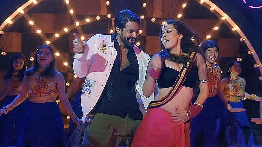 দেড় মিনিটের টিজারটিকে ‘একঝলক’ বলছেন ছবির নির্মাতা