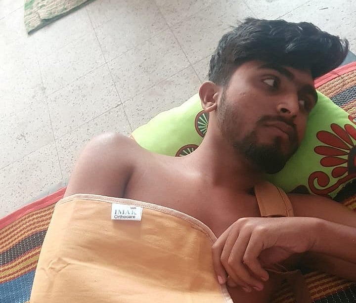 ছাত্রলীগ নেতা ফয়সাল আহমেদ। গতকাল সোমবার ময়মনসিংহ মেডিকেল কলেজ হাসপাতালে
