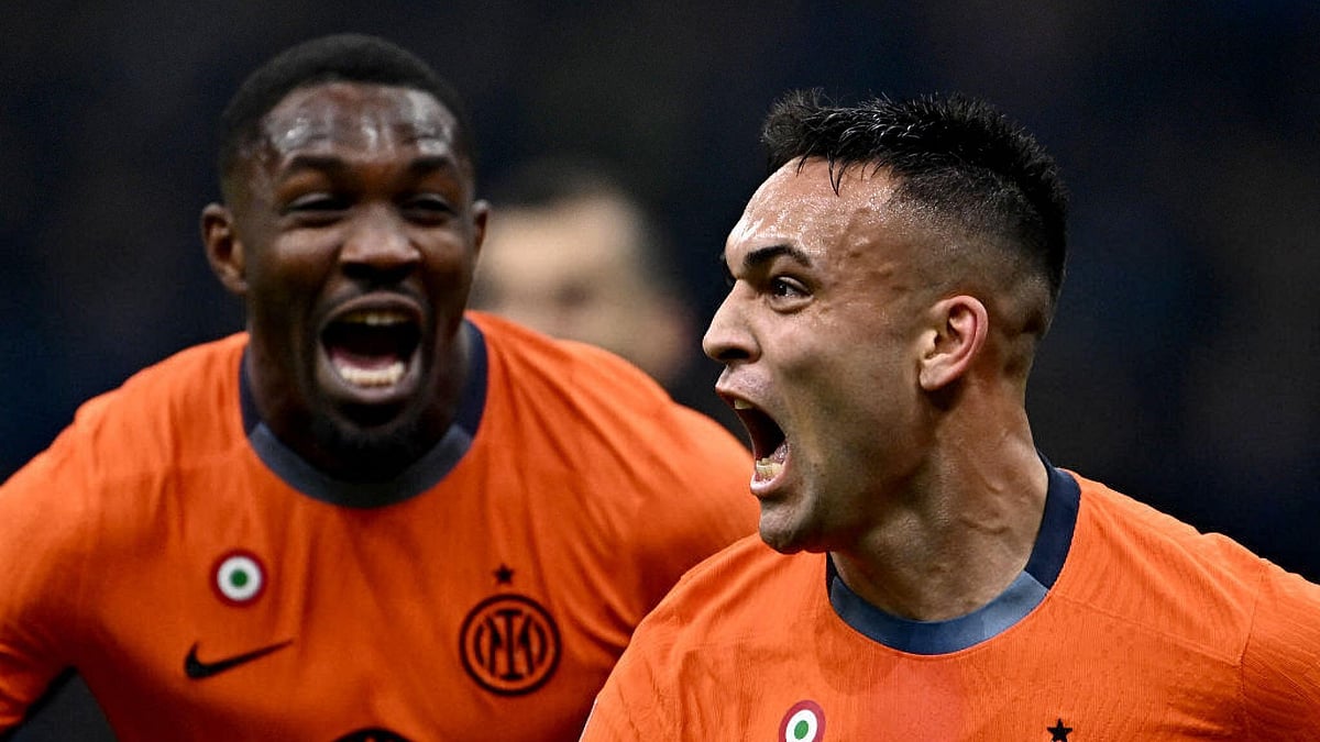 ইন্টার মিলানের দুই তারকা ফরোয়ার্ড লাওতারো মার্তিনেজ ও মার্কাস থুরাম