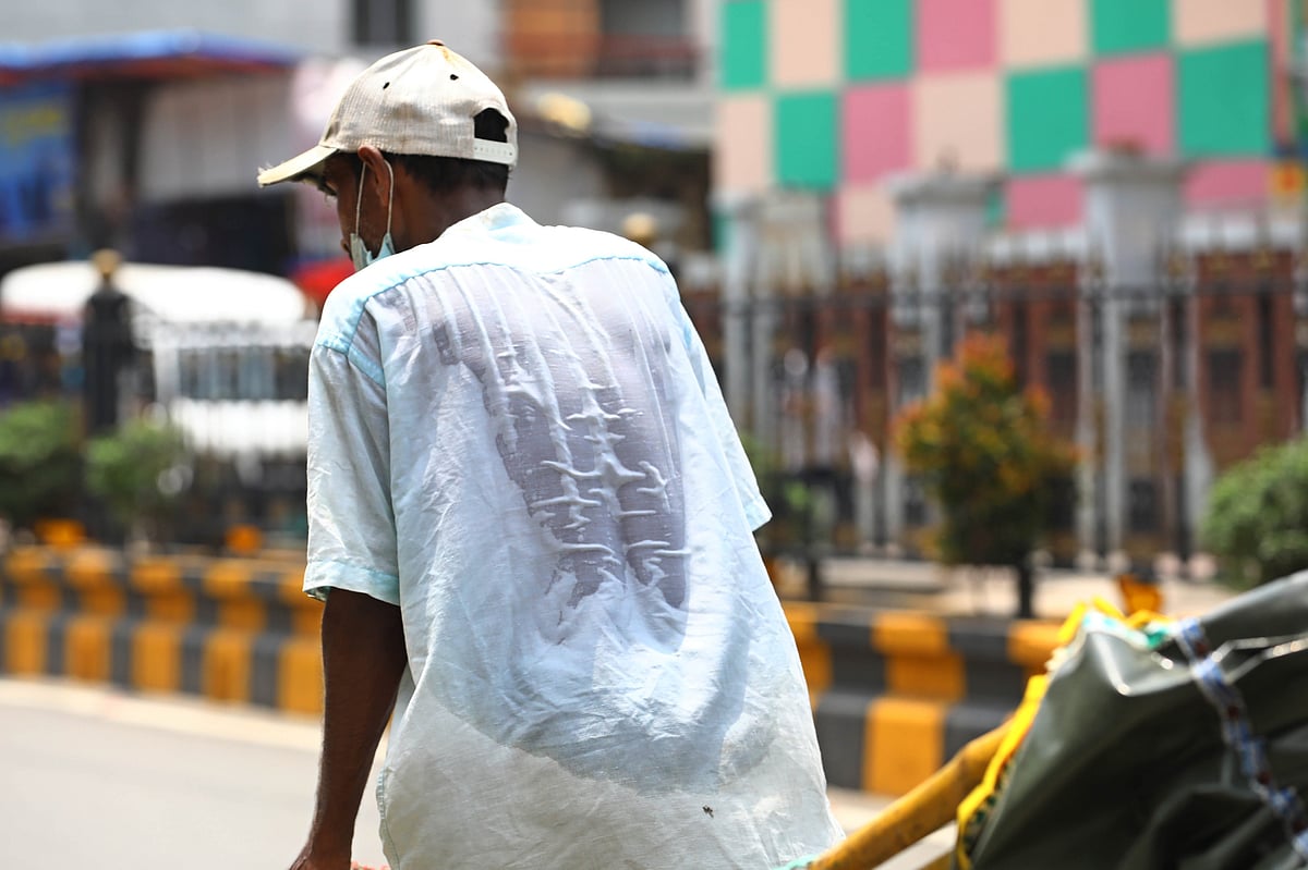 অতিরিক্ত তাপের ঝুঁকির ক্ষেত্রে সবচেয়ে খারাপ অবস্থায় আছে অপ্রাতিষ্ঠানিক খাতের শ্রমজীবীরা