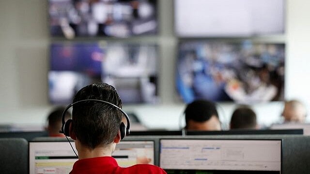 ভবিষ্যতে কৃত্রিম বুদ্ধিমত্তা প্রযুক্তি কল সেন্টার খাতে বড় ধরনের প্রভাব ফেলতে পারে